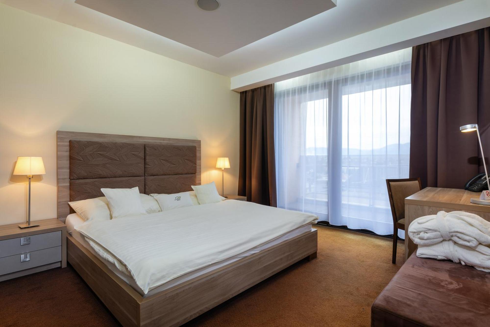 Wellness Hotel Diplomat Rajecké Teplice エクステリア 写真