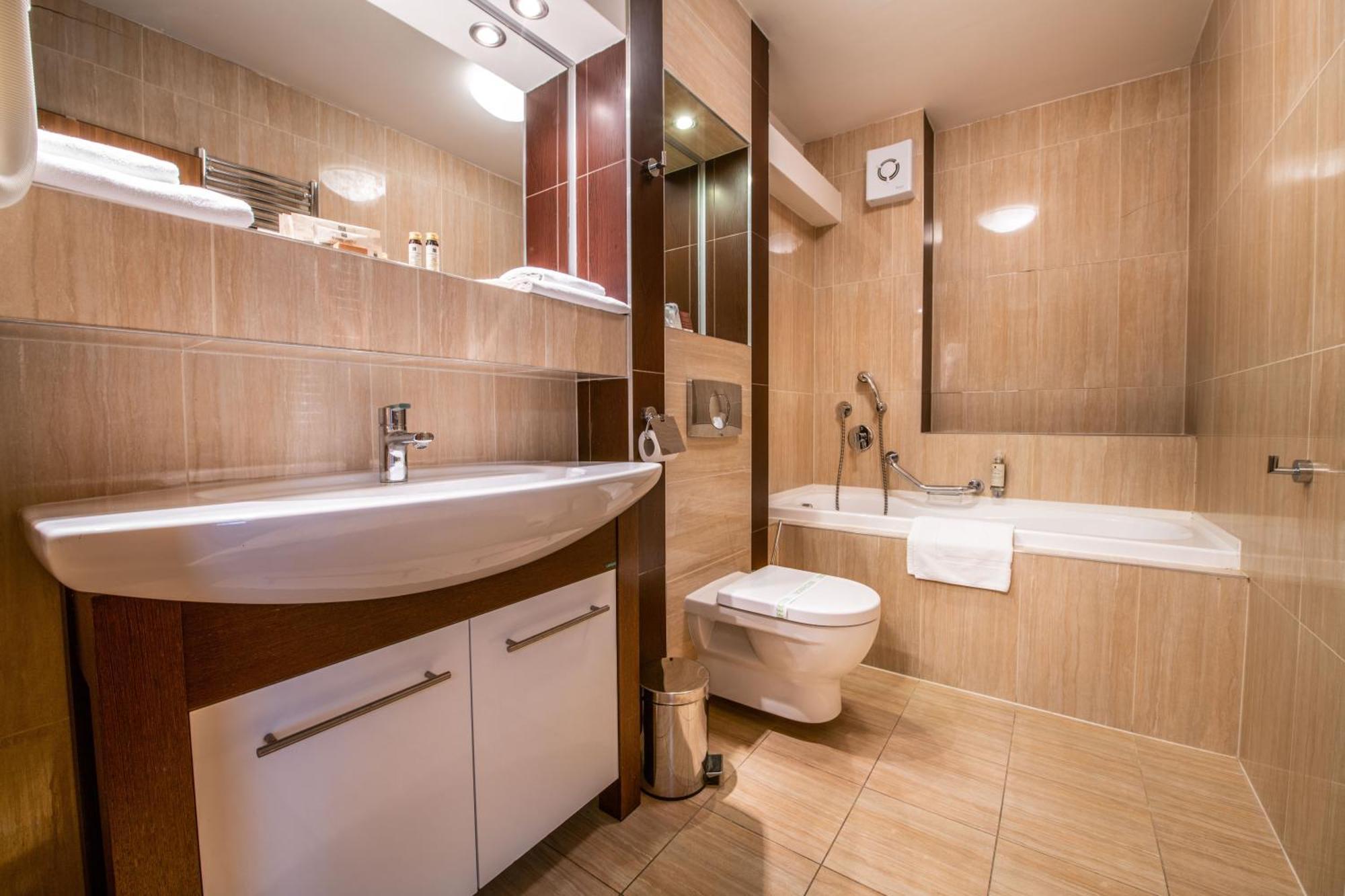 Wellness Hotel Diplomat Rajecké Teplice エクステリア 写真