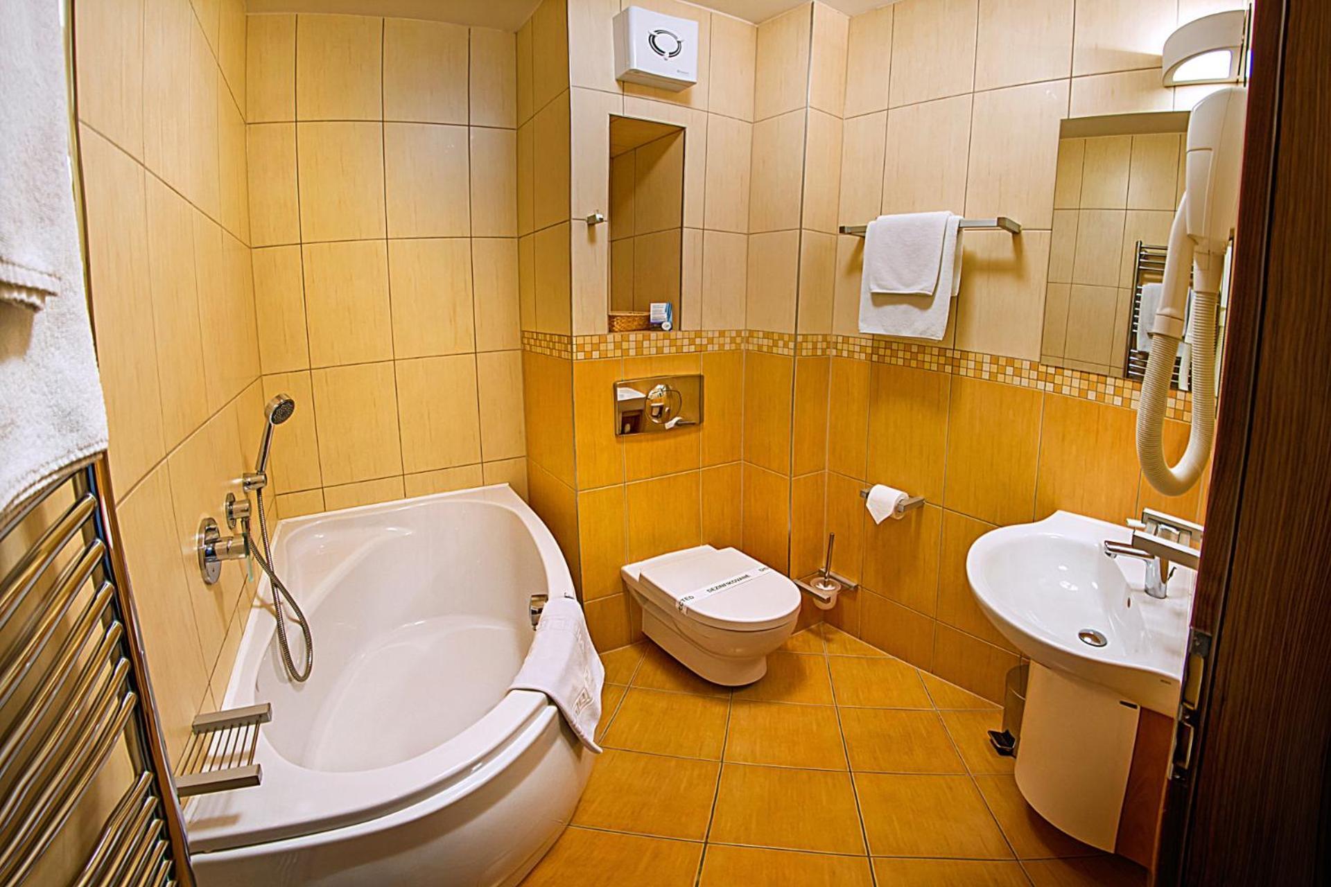 Wellness Hotel Diplomat Rajecké Teplice エクステリア 写真