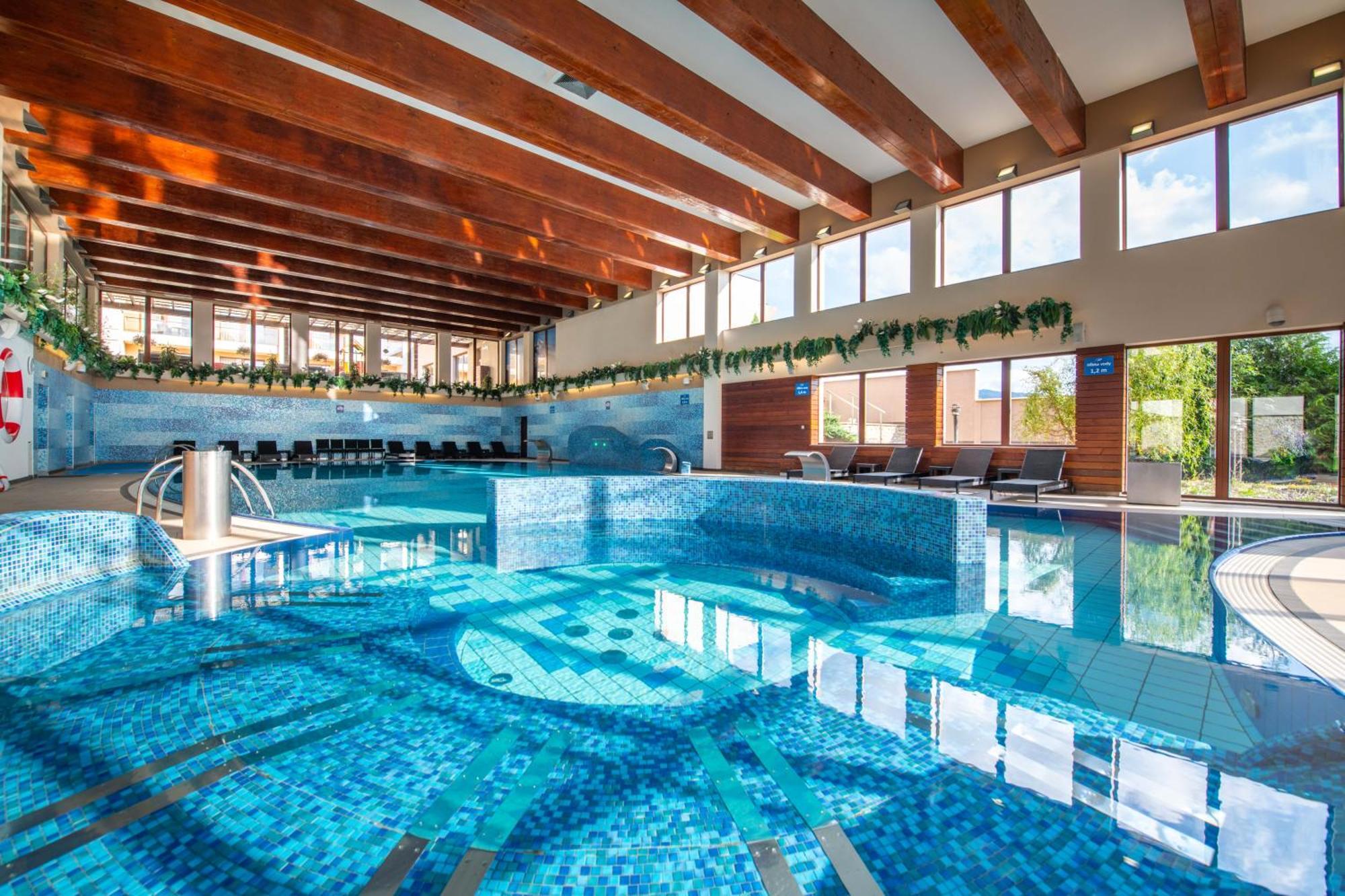 Wellness Hotel Diplomat Rajecké Teplice エクステリア 写真
