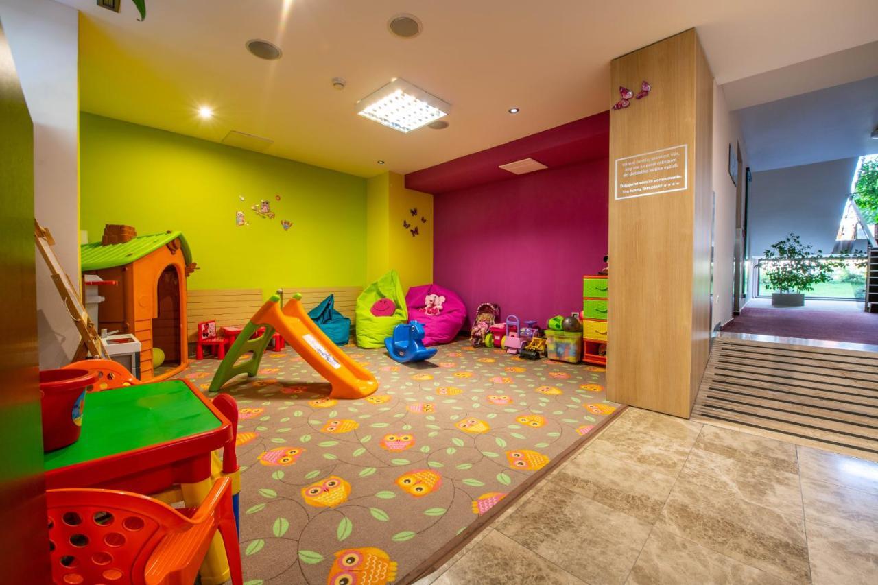 Wellness Hotel Diplomat Rajecké Teplice エクステリア 写真